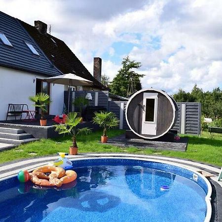 Las, Woda I Przygoda - Dom Z Sauna I Basenem Choczewo Exterior foto